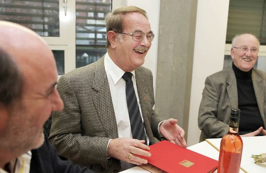 Beste Stimmung bei der SPD-Kreistagsfraktion über die Rückkehr ihres langjährigen Sprechers Günter Fleischer (Mitte) 